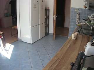 voyeurcam-julmodels-kitchen