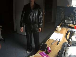 voyeurcam-julmodels-kitchen