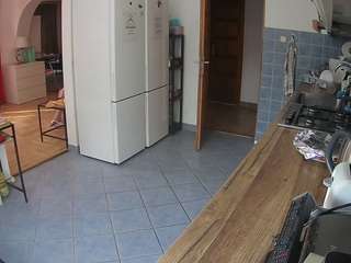 voyeurcam-julmodels-kitchen
