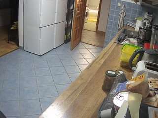 voyeurcam-julmodels-kitchen