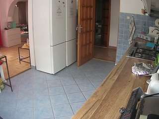 voyeurcam-julmodels-kitchen