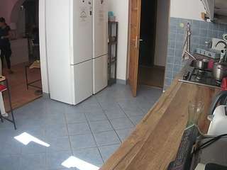 voyeurcam-julmodels-kitchen