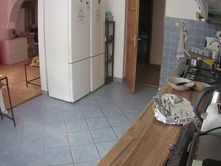 voyeurcam-julmodels-kitchen's live room