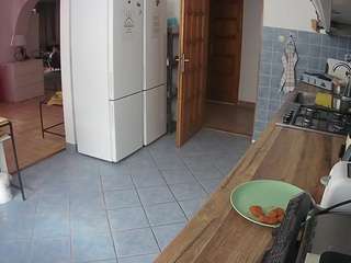 voyeurcam-julmodels-kitchen