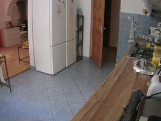 voyeurcam-julmodels-kitchen's live room