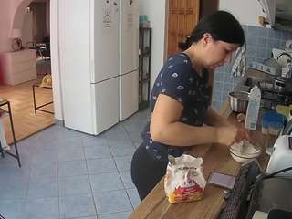 voyeurcam-julmodels-kitchen's live room