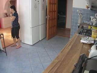 voyeurcam-julmodels-kitchen