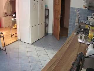 voyeurcam-julmodels-kitchen
