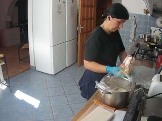 voyeurcam-julmodels-kitchen
