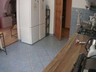 voyeurcam-julmodels-kitchen