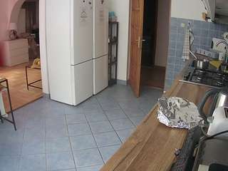 voyeurcam-julmodels-kitchen