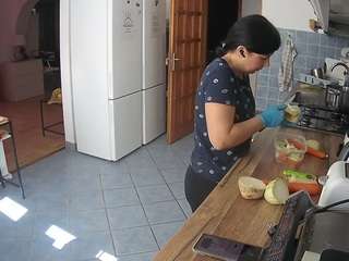 voyeurcam-julmodels-kitchen