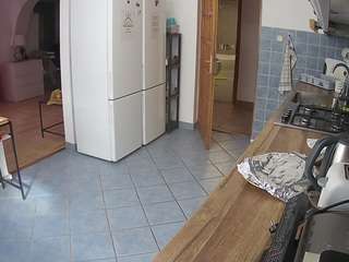 voyeurcam-julmodels-kitchen