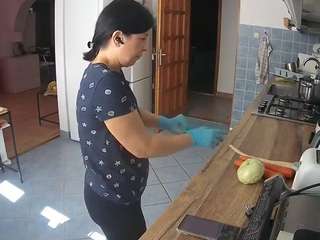 Voyeurcam-julmodels-kitchen's cam show statistics and live stream