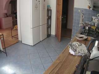 voyeurcam-julmodels-kitchen's live room