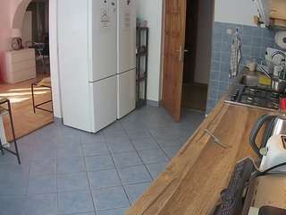 voyeurcam-julmodels-kitchen