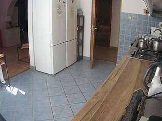 voyeurcam-julmodels-kitchen
