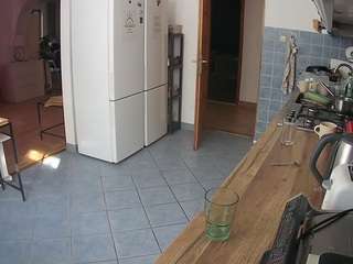 voyeurcam-julmodels-kitchen camsoda