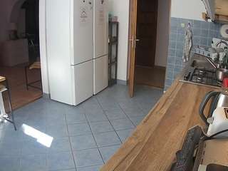 voyeurcam-julmodels-kitchen