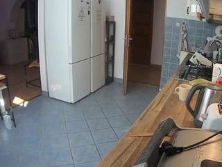 voyeurcam-julmodels-kitchen