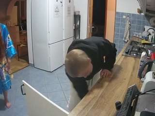 voyeurcam-julmodels-kitchen's live room