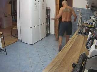 voyeurcam-julmodels-kitchen