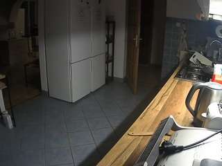 voyeurcam-julmodels-kitchen