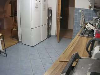 voyeurcam-julmodels-kitchen