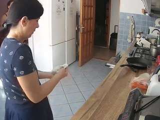 voyeurcam-julmodels-kitchen