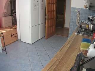 voyeurcam-julmodels-kitchen camsoda