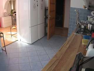 voyeurcam-julmodels-kitchen