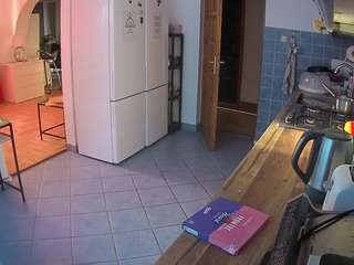 voyeurcam-julmodels-kitchen