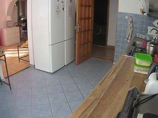 voyeurcam-julmodels-kitchen