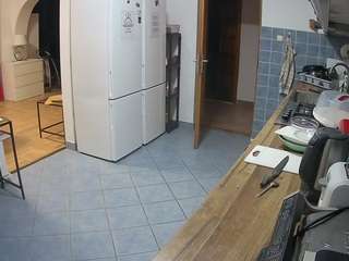 voyeurcam-julmodels-kitchen