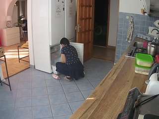 voyeurcam-julmodels-kitchen