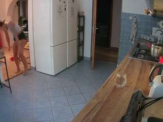 voyeurcam-julmodels-kitchen