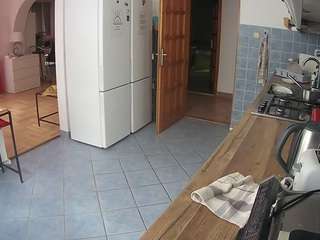 voyeurcam-julmodels-kitchen