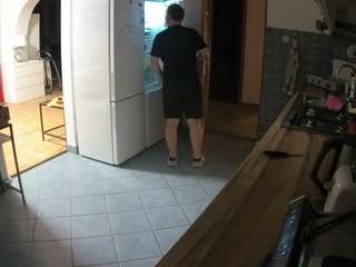 voyeurcam-julmodels-kitchen