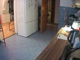 voyeurcam-julmodels-kitchen