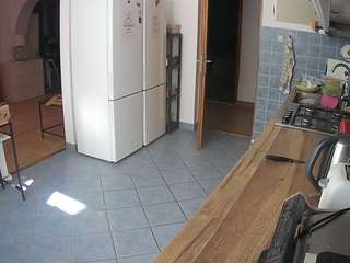voyeurcam-julmodels-kitchen