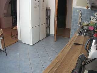 voyeurcam-julmodels-kitchen
