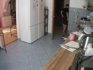 voyeurcam-julmodels-kitchen