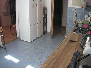 voyeurcam-julmodels-kitchen