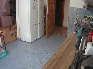 voyeurcam-julmodels-kitchen camsoda