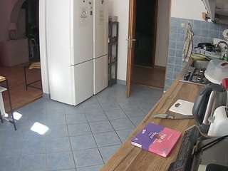 voyeurcam-julmodels-kitchen