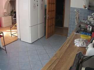 voyeurcam-julmodels-kitchen