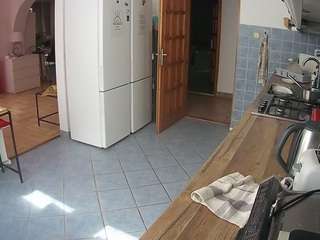 voyeurcam-julmodels-kitchen