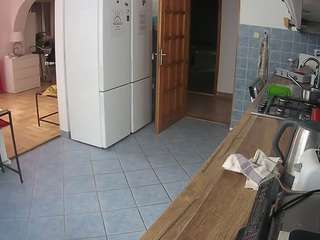 voyeurcam-julmodels-kitchen