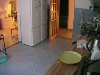 voyeurcam-julmodels-kitchen