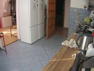 voyeurcam-julmodels-kitchen